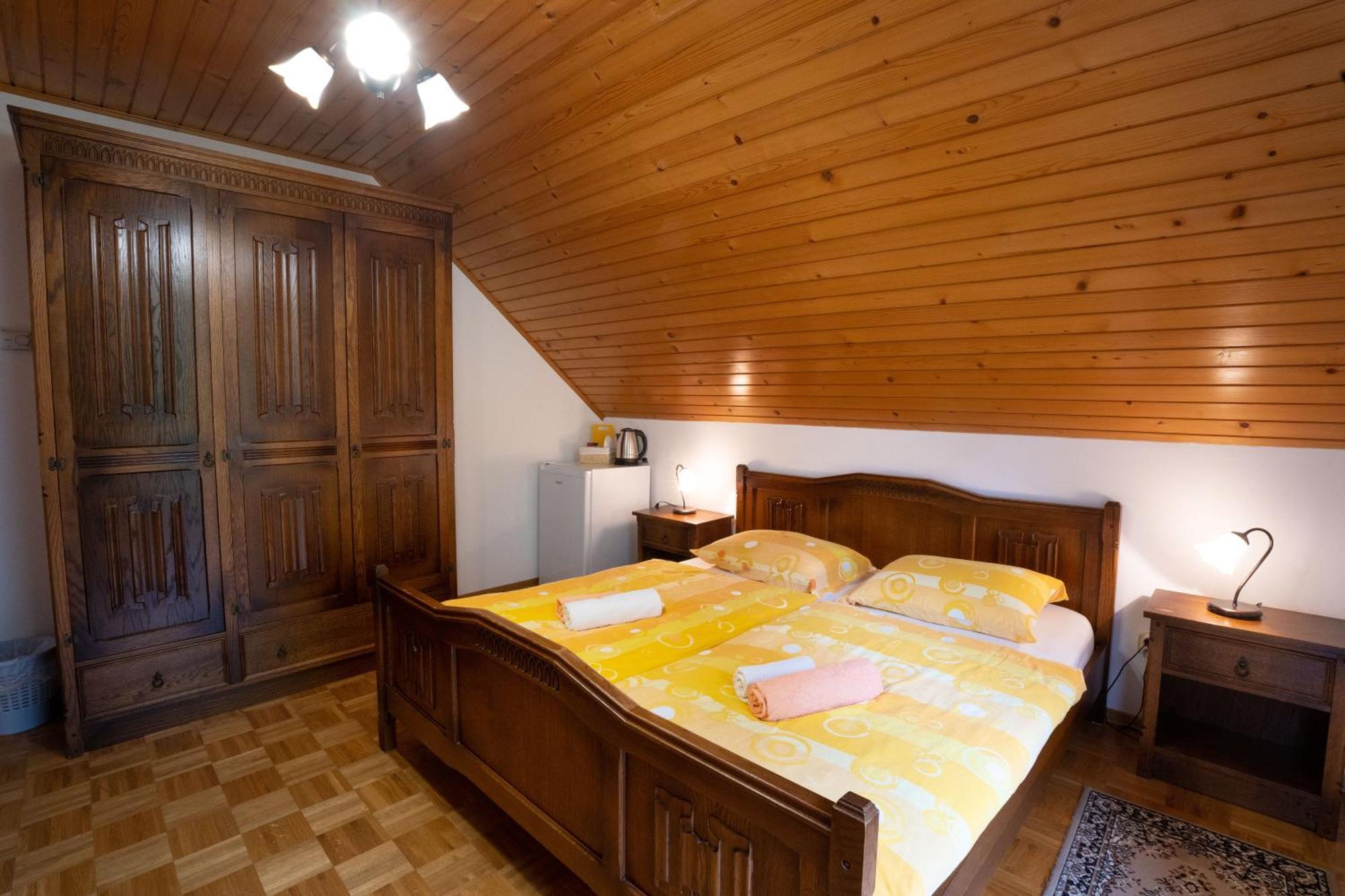 Apartments And Rooms Kravanja Trenta Room photo