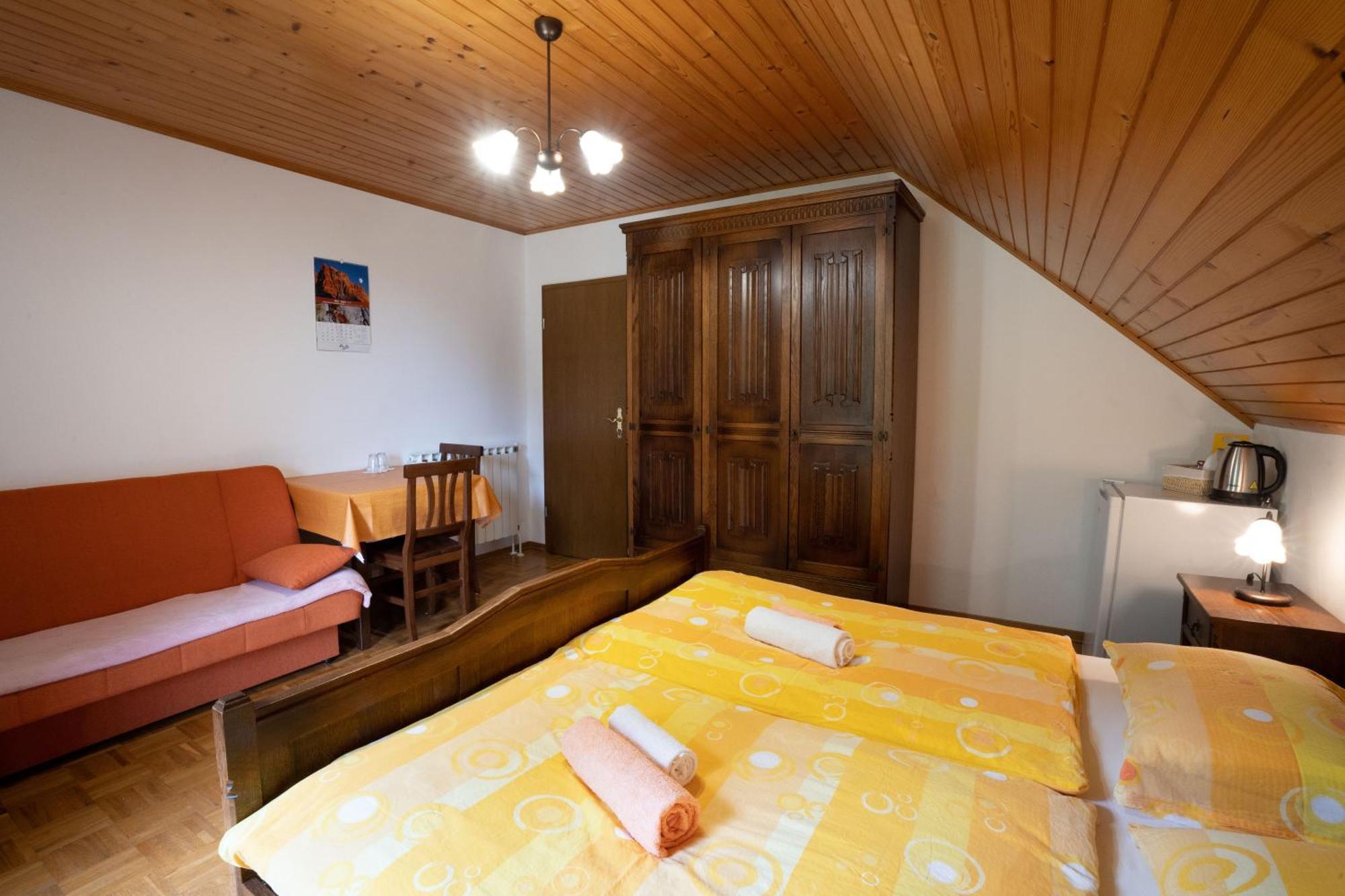 Apartments And Rooms Kravanja Trenta Room photo